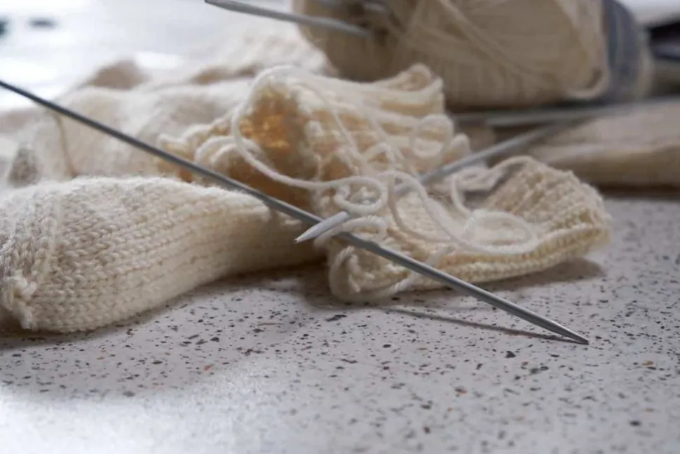 2 Pairs of Knitting Needles