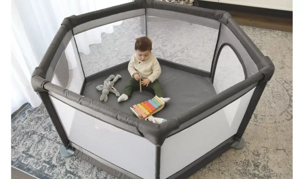 Explore Playpen by Dreambaby