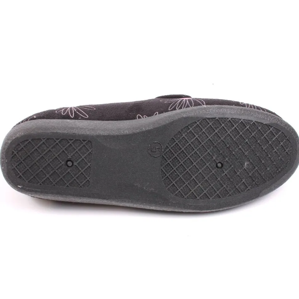 Judith Slippers Black