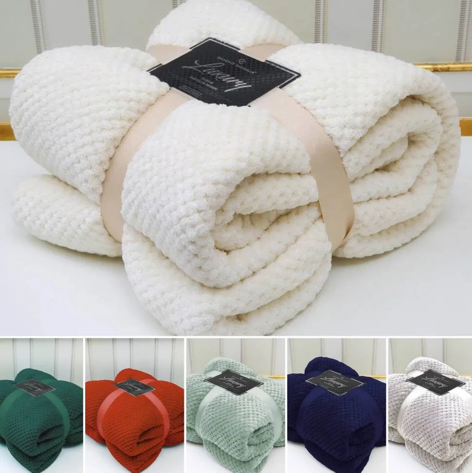 Plush Popcorn Throw by Gaveno Cavailia 150x200cm